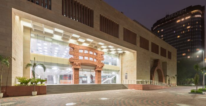 Architectural photograph by Capturekraft — wide frame 07