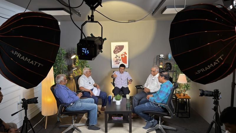 The Roundtable — Up to 5 voices, all miked
